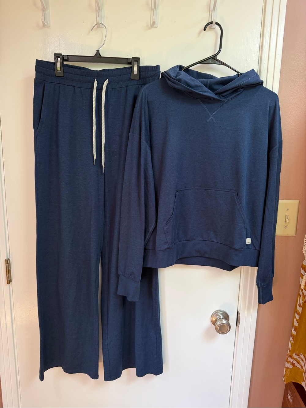 Vuori Women’s Halo Hoodie & Wide Leg Set